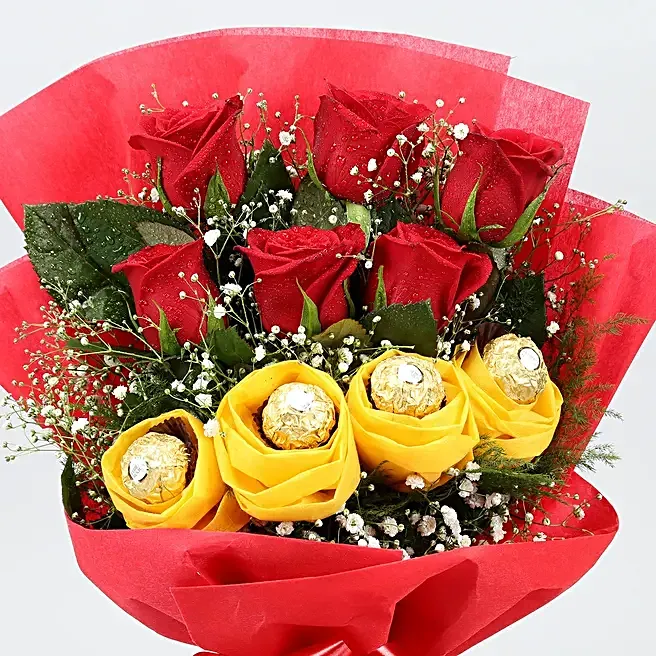 red-roses-bouquet-ferrero-rocher-chocolates_4.webp