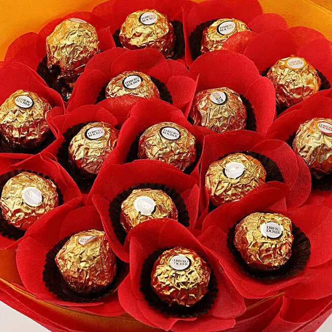 ferrero-rocher-chocolates-bouquet_3.webp