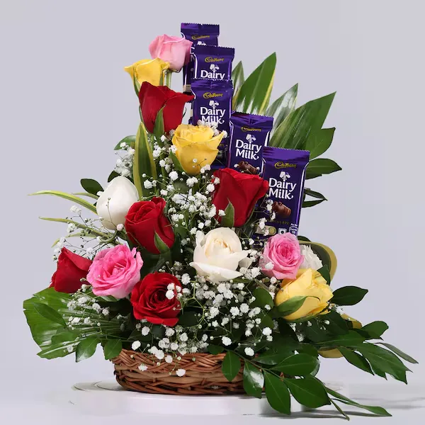 Mixed Roses & Chocolates Arrangement