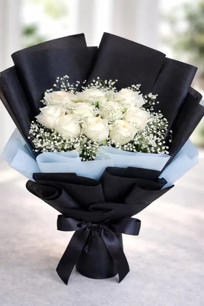 Pure Elegance 10 White Roses